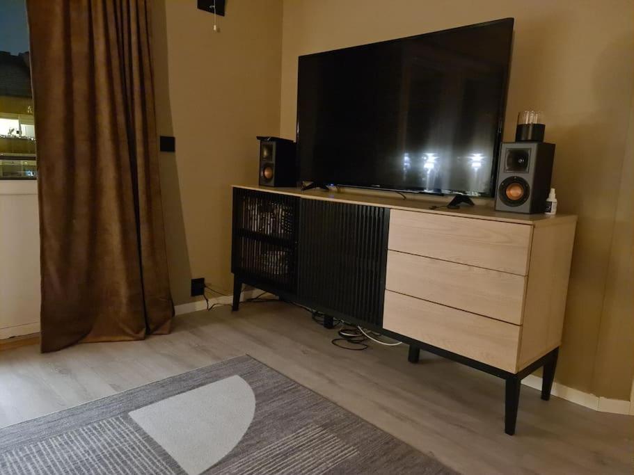 Koselig Og Moderne Leilighet, Meget Sentralt I Narvik Med Gratis Parkering! Zewnętrze zdjęcie