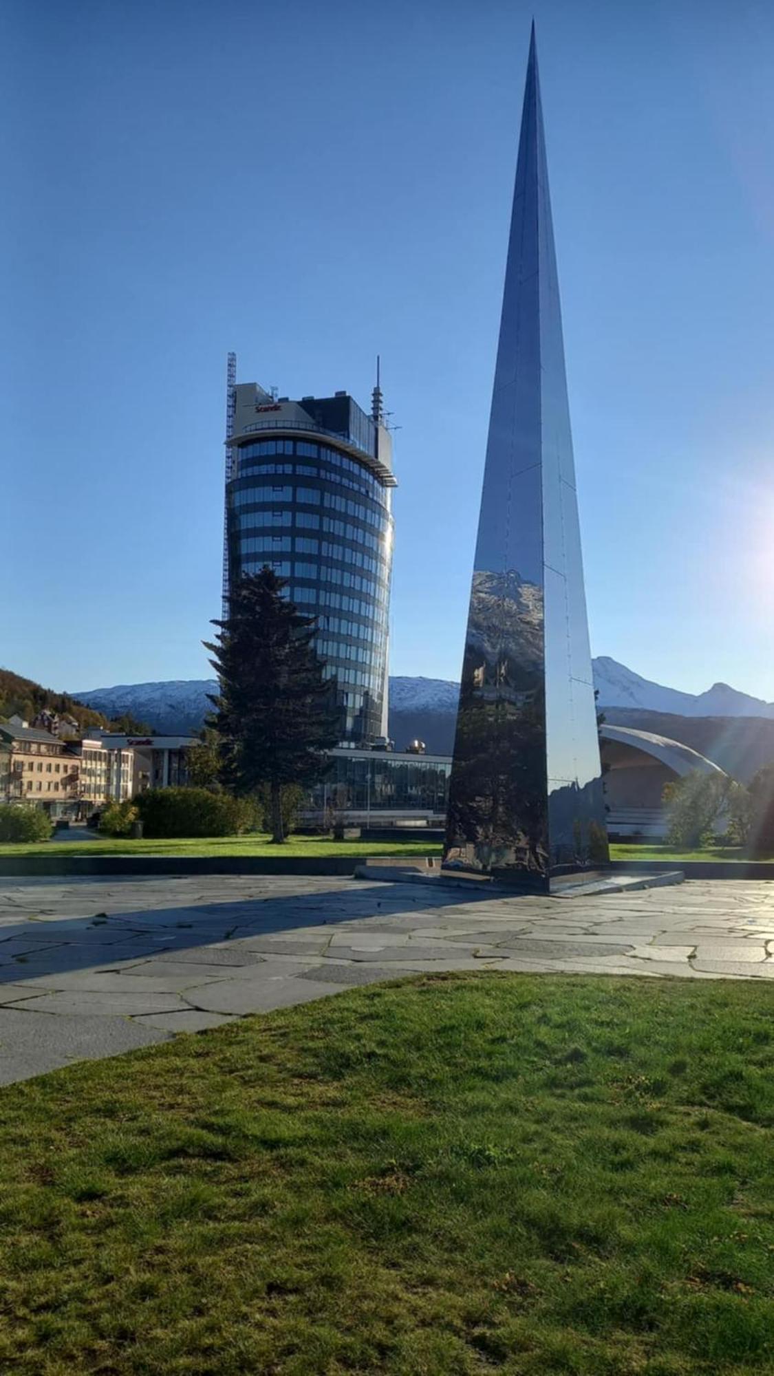 Koselig Og Moderne Leilighet, Meget Sentralt I Narvik Med Gratis Parkering! Zewnętrze zdjęcie